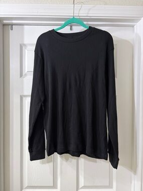 GAP Men's Classic Black Long-Sleeve Waffle Knit Crewneck Thermal Shirt